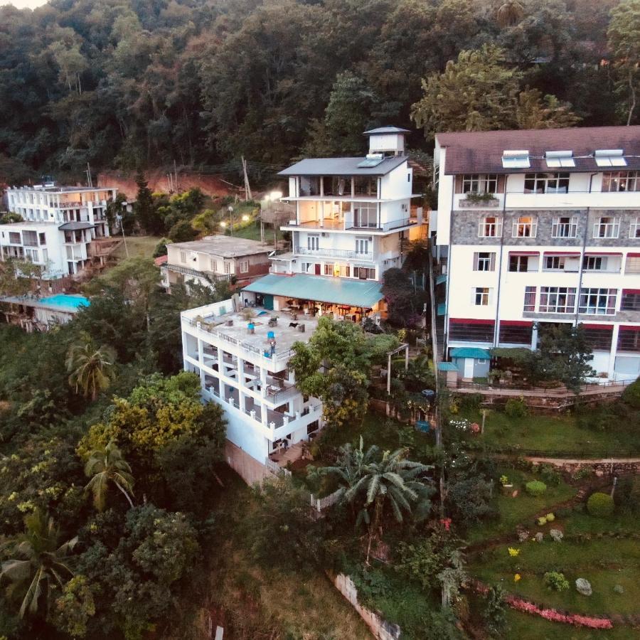 Blinkbonnie Inn Kandy Ngoại thất bức ảnh