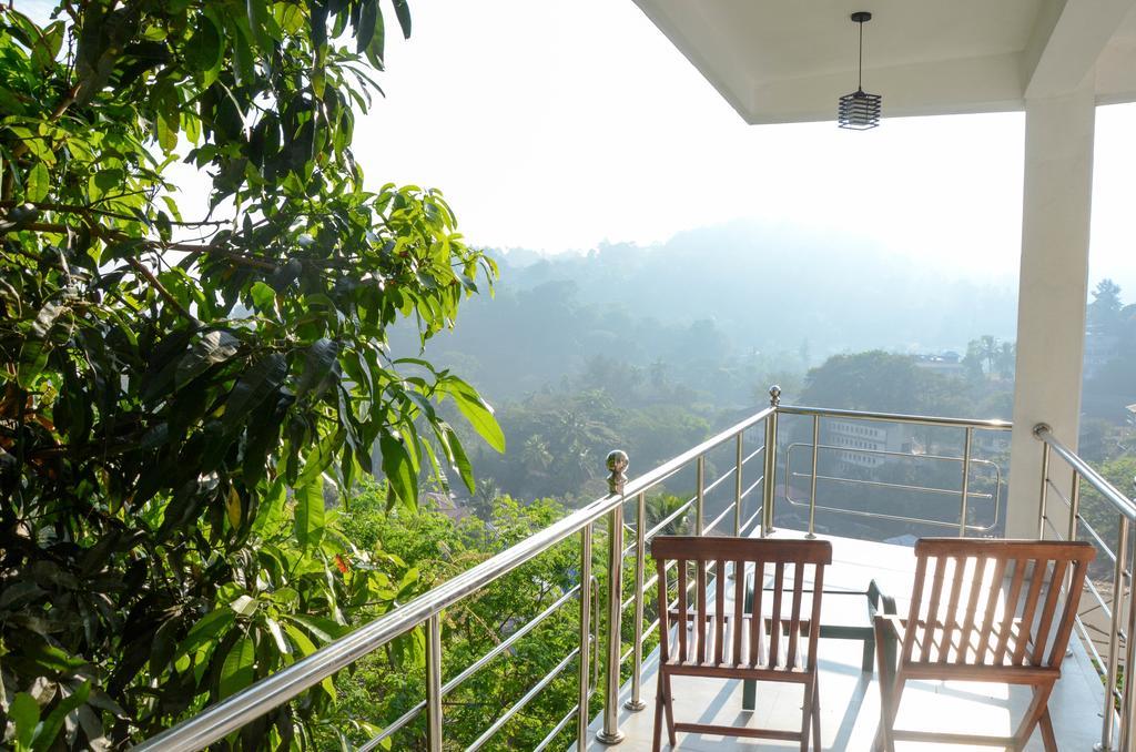 Blinkbonnie Inn Kandy Ngoại thất bức ảnh