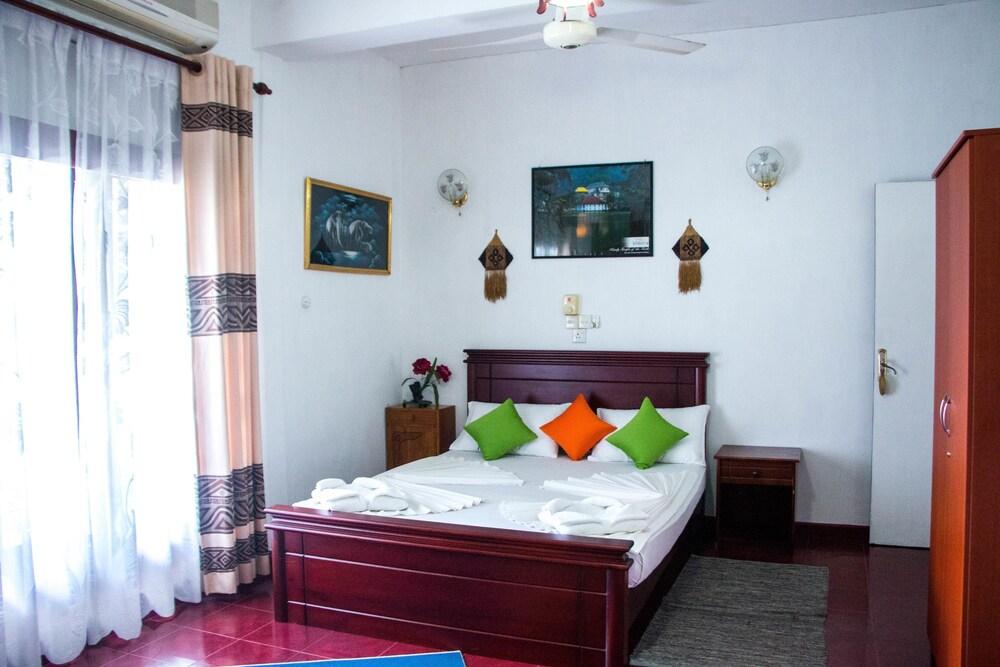 Blinkbonnie Inn Kandy Ngoại thất bức ảnh